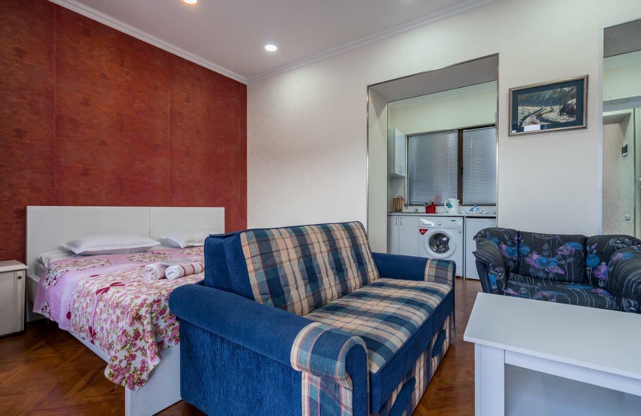 Apartments Near Metekhi Cathedral تبليسي المظهر الخارجي الصورة