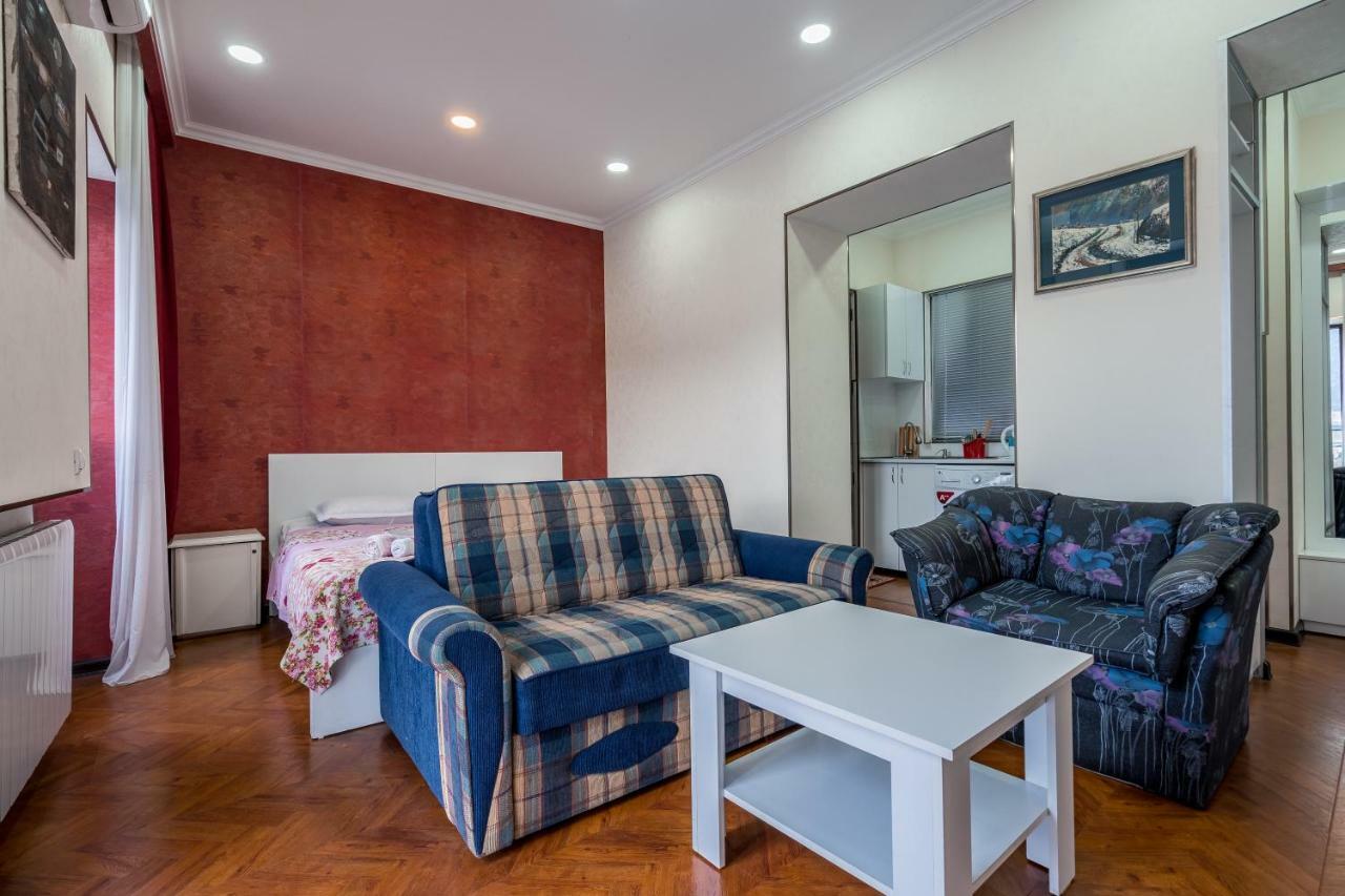 Apartments Near Metekhi Cathedral تبليسي المظهر الخارجي الصورة