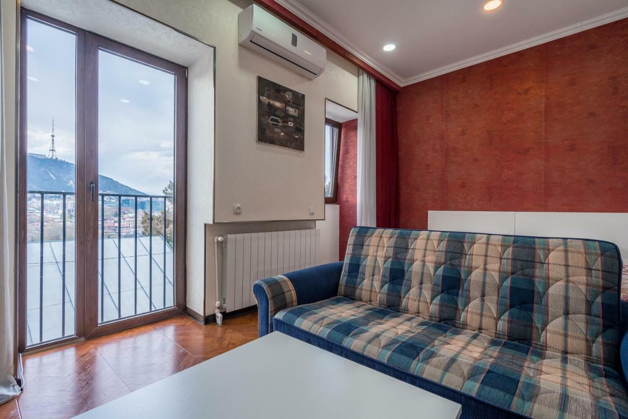 Apartments Near Metekhi Cathedral تبليسي المظهر الخارجي الصورة