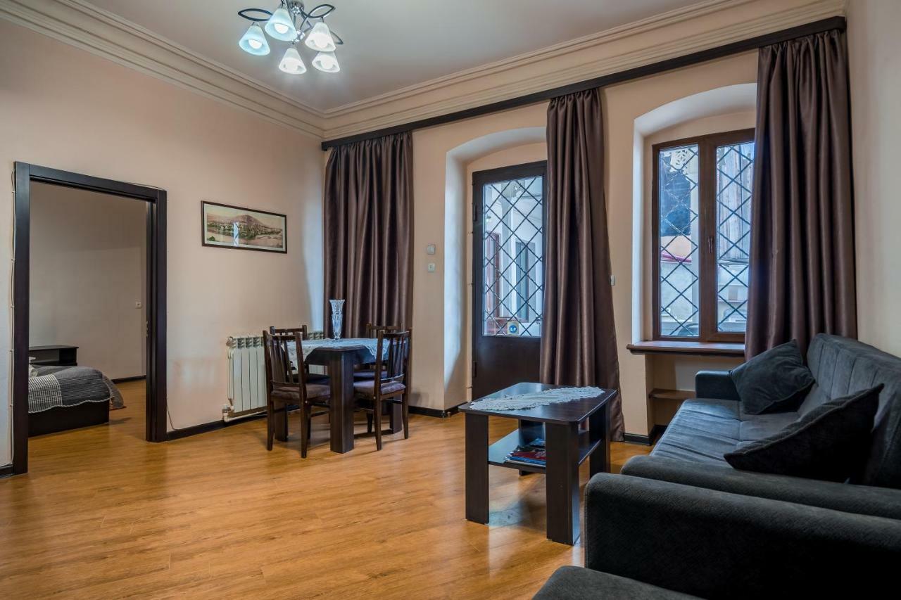 Apartments Near Metekhi Cathedral تبليسي المظهر الخارجي الصورة